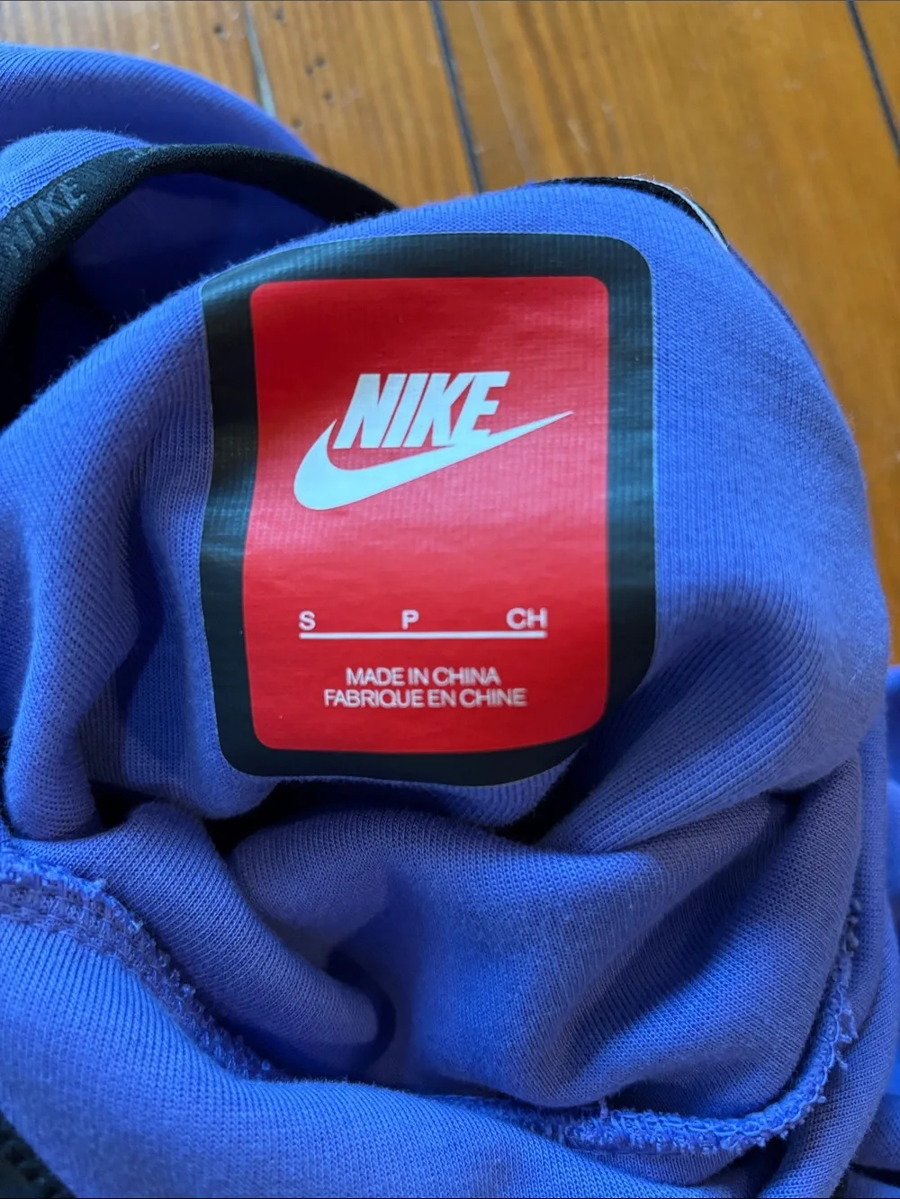 NIKE Vintage Purple Hooded Performance Sweatshirt Women’s Size Small EUC